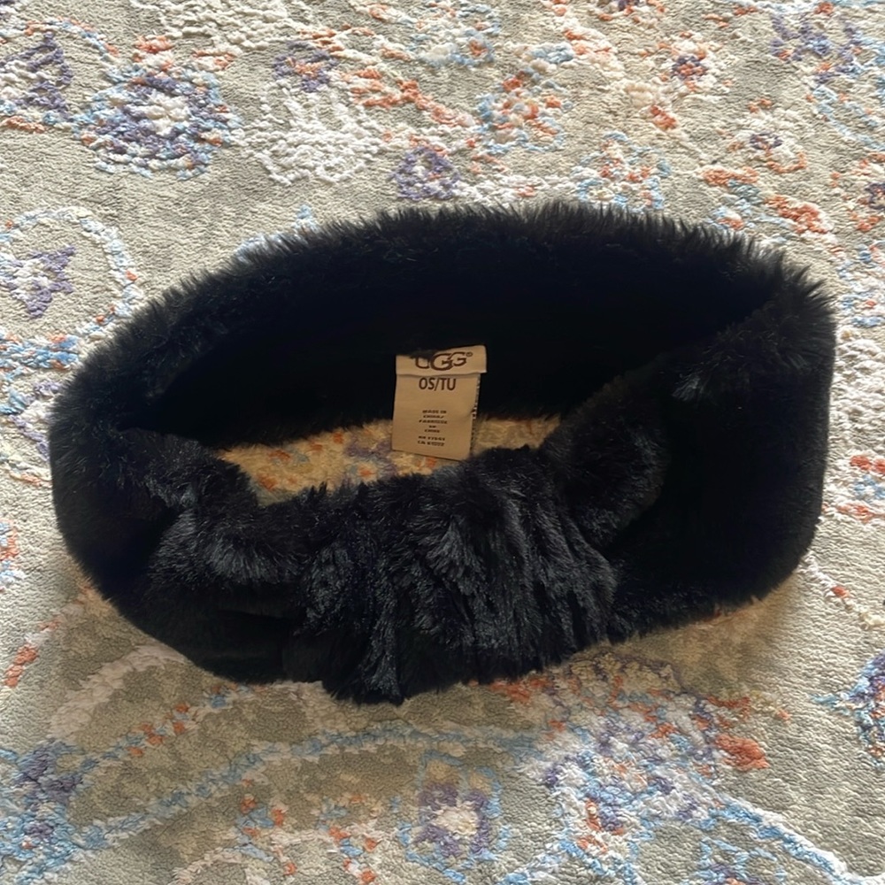 Ugg earmuff headband